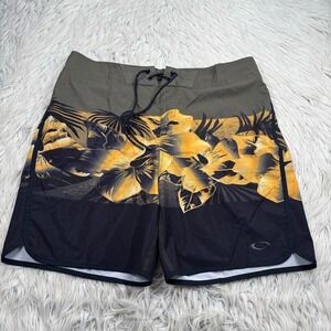 Oakley Men's 34 Olive Hibiscus Floral Board Shorts Trunks Tropical Surf Swim